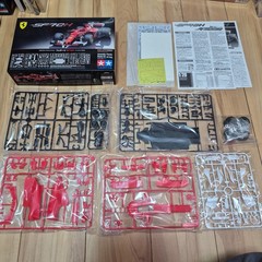 Tamiya 1/20 scale Ferrari SF70H Plastic model Kit　From JAPAN