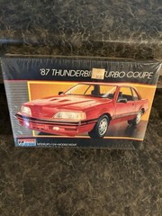 MONOGRAM 2735-0100 87 THUNDERBIRD TURBO COUPE MODEL KIT / 1/24 SCALE / VINTAGE