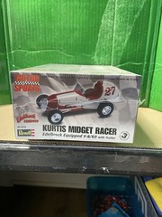 Sealed Revell Kurtis Midget Racer Edelbrock V-8/60 Model Kit 1:25 w/ Trailer