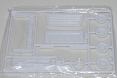 REVELL 1979 JEEP J-10 PICKUP 14568 ⭐PARTS⭐ DASHBOARD +TAILGATE+MORE 1:25