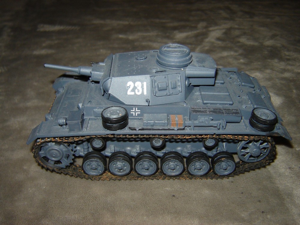 Built 231 German short Barrel Tank 6-1/4 inches long Well Built & Painted Ex