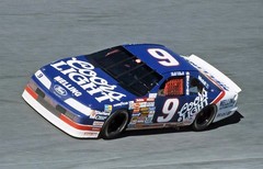 1:25 AMT 6740 1991 #9 Coors Light Ford Thunderbird Bill Elliott – Open Box Mint
