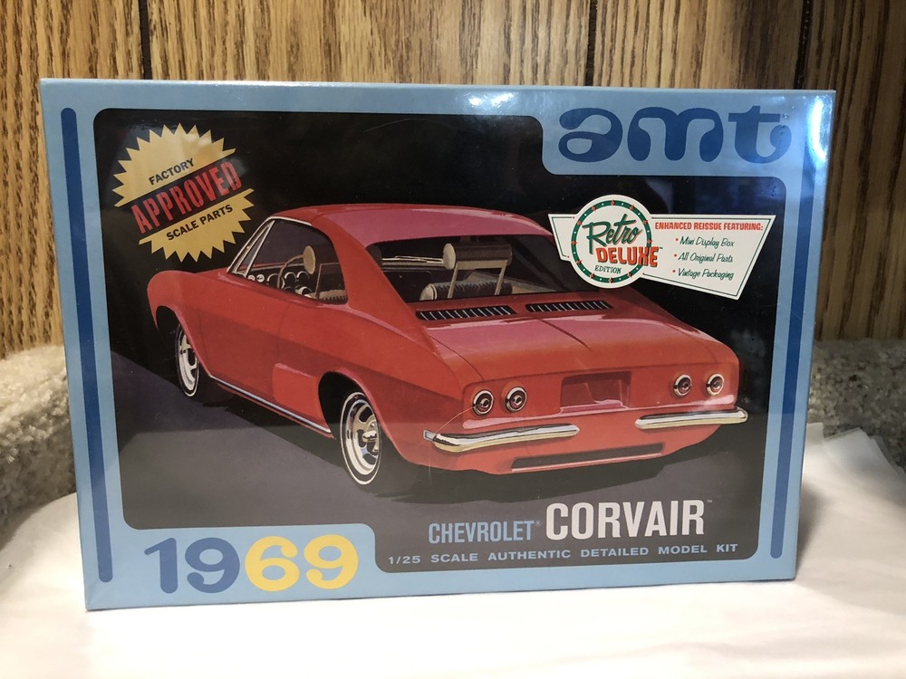 1:25 AMT 1969 Corvair Retro Deluxe Model Kit New In Sealed Box 2016 Issue