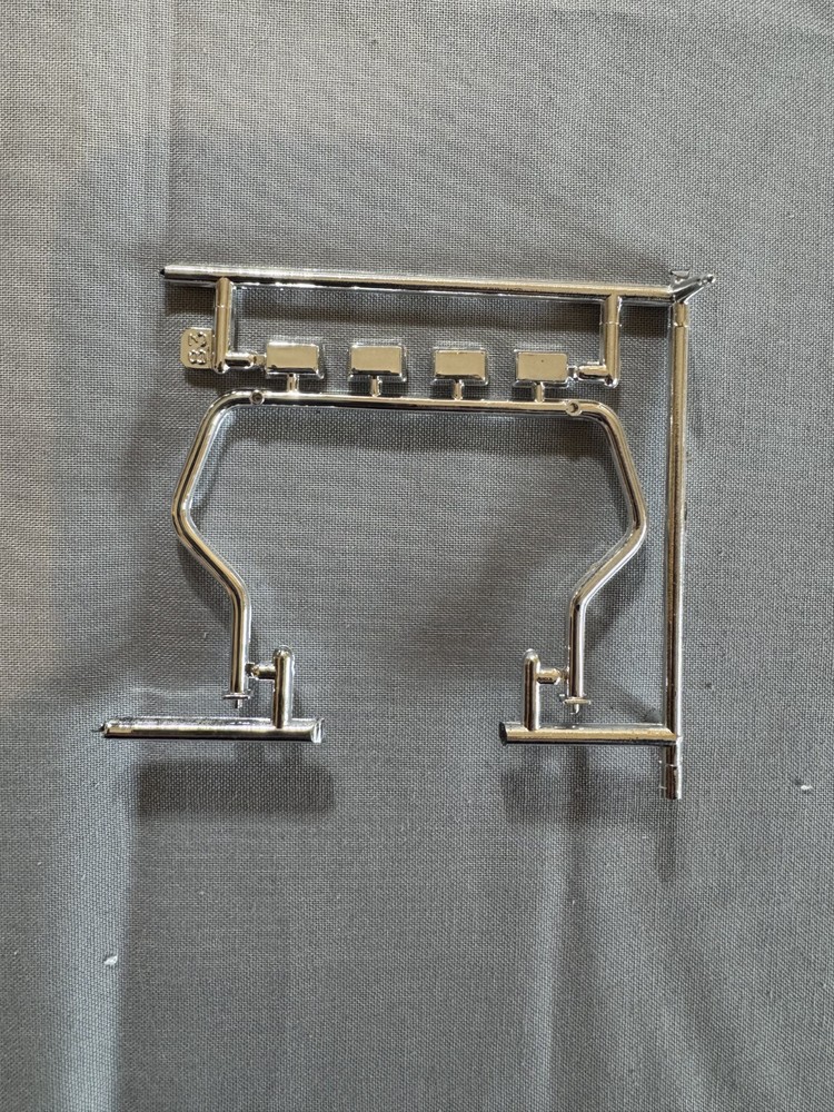 Monogram 6363 Ford F-250 Pick-Up Parts Kit Bash Chrome Rollbar #83