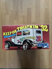 MPC KEEP ON TRUCKIN ‘32 FORD DELIVERY VAN 1/25 KIT 1-0767 1974 PARTIALLY ASSMB.