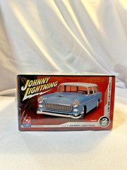 AMT CHEVY 1955 NOMAD Johnny Lightning model kit NEW FACTORY SEALED BOX-1:64Car