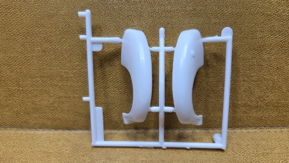 1940 FORD Standard Coupe REAR FENDERS 1/25 Scale Monogram NEW Model PARTS