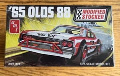 AMT 1965 Olds 88 Modified Stocker 1/25 Model Kit AMT 1474
