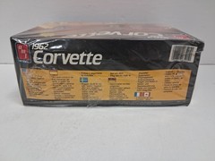 AMT ERTL 1/25 – 1962 CORVETTE 3 IN 1 – Plastic Model Kit – 6521 – New