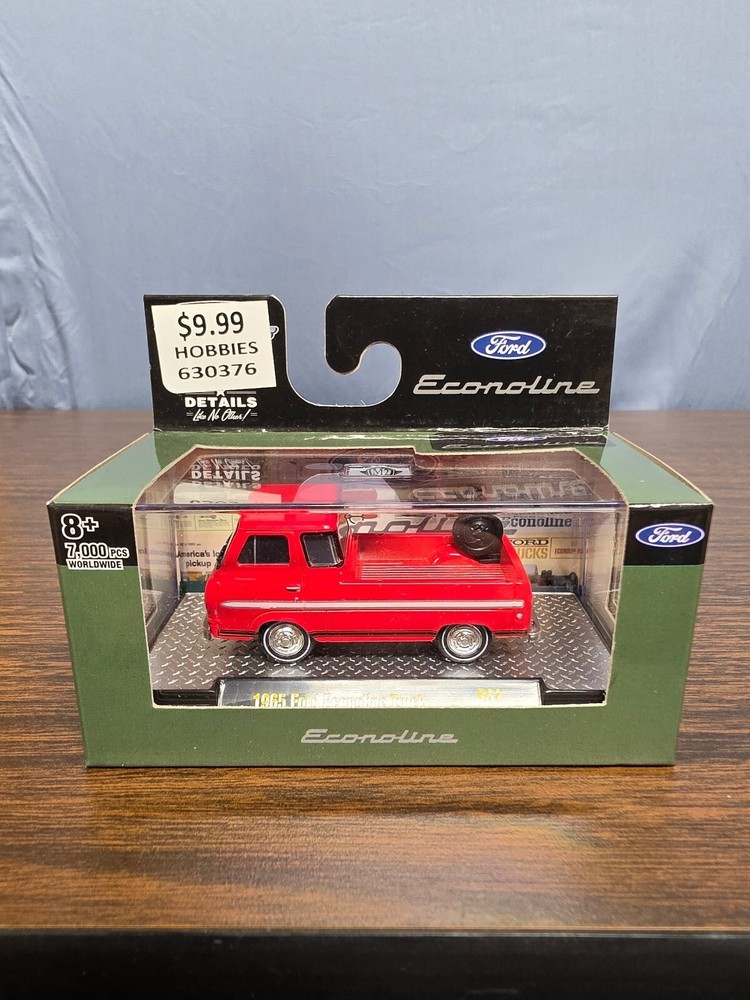 M2 Machines 1965 Ford Econoline Truck Diecast Model 1:64 Scale