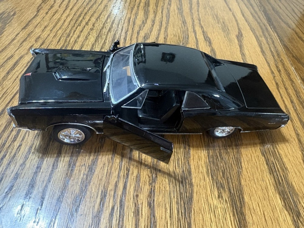 1966 Pontiac GTO Model Car 6 1/2 Inch Metal With Movable Parts