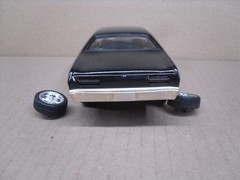 1971 PLYMOUTH HEMI DUSTER 1/25 scale model car kit…nice-needs a little help