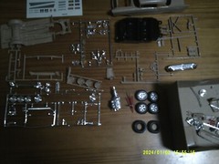 AMT 1/25 Scale 1957 CHEVY BEL AIR HARDTOP” OPEN BOX and Plastic”