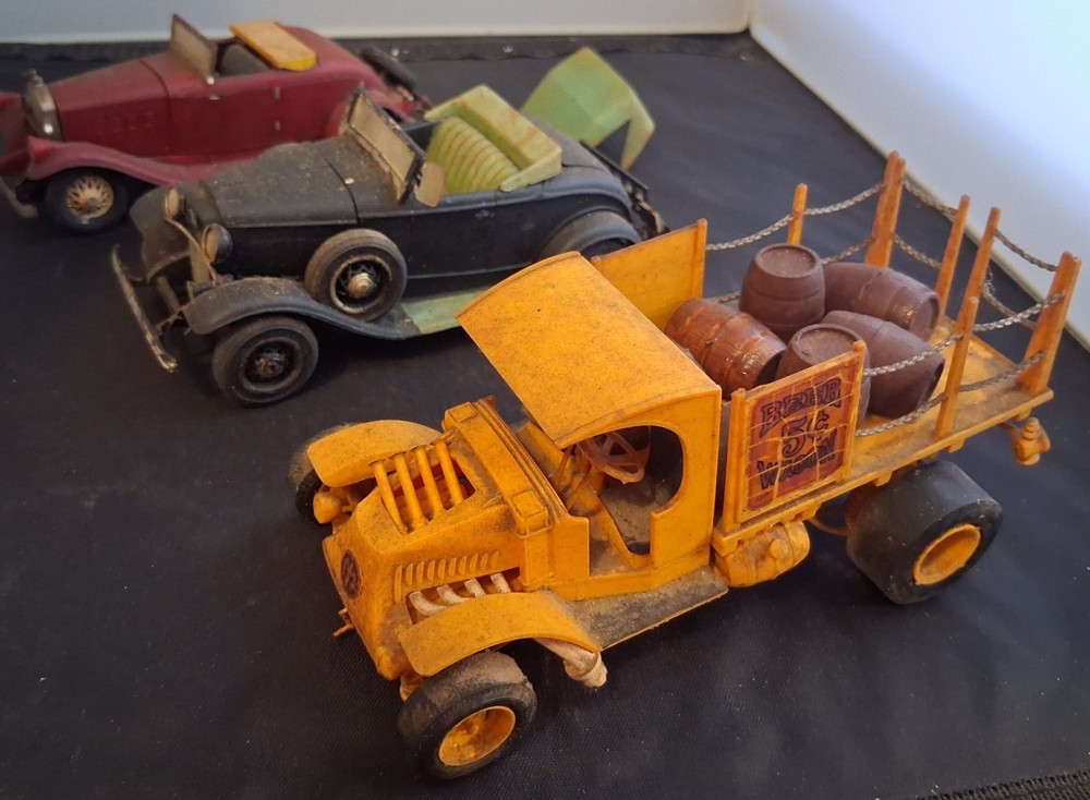 1:24 Vintage Monogram Beer Wagon survivor + AMT 32 roadster Pyro Packard parts