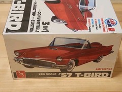 NEW AMT 1:25 1957 FORD THUNDERBIRD T-BIRD CONVERTIBLE 3-in-1 MODEL KIT AMT1397