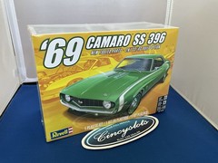 Revell ’69 Camaro SS/RS 396 L89 Factory Sealed Kit!! (85-4525)