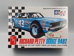 AMT RICHARD PETTY DODGE DART 1/25 Collectables 17+