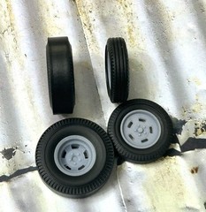 1/24 Scale: Big N Little Piecrust Slicks W/15-inch “Halibrand Sprint” Wheels