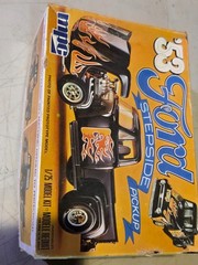 MPC Model Kit NEW 1953 Ford Stepside Pickup 1:25 Scale Model 1007
