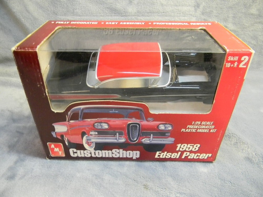 1/25 SCALE 1958 EDSEL PACER PRE-PAINTED BLACK & RED AMT CUSTOM SHOP MODEL KIT