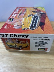 Vtg Revell 1957 Chevy Street Classics 1/25 H-1277 1971 Model Kit Pre- Owned