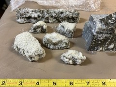 1/35 Resin Model accessories WWII snow MG bunker, oil tanks and rocks with snow.