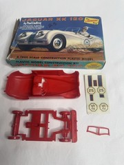VTG Lindbergh Jaguar XK 120 Plastic Model Construction Kit