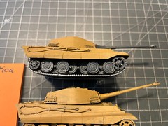 MODELLISTICA Italy Minitanks TWO WWII PAINTED TAN TANKS – Approx 4″ Long LOT G