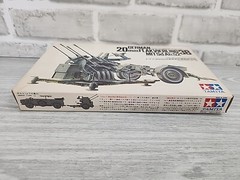 Tamiya 1:35 German 20mm FLAKVIERLING 38 MITSd.Ah.52 Plastic Model Kit MM191