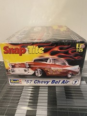 Revell Snap Tite 1957 Chevy Bel Air Plastic Model Kit 1:25 Factory Sealed 2011