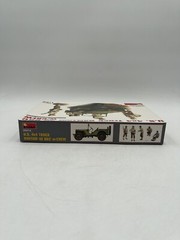 Miniart U.S. 4×4 Truck Bantam 40 BRC w/ Crew 1/35 Scale Plastic Model Kit #35014