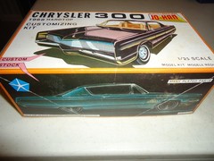 JOHAN 1/25 1968 CHRYSLER 300 UNBUILT MODEL KIT