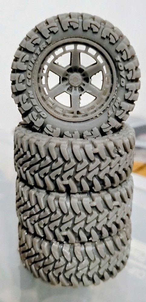 1/24 Scale Resin 20″ Brixton Forged Wheels Toyo Open Country Mud Tires X4