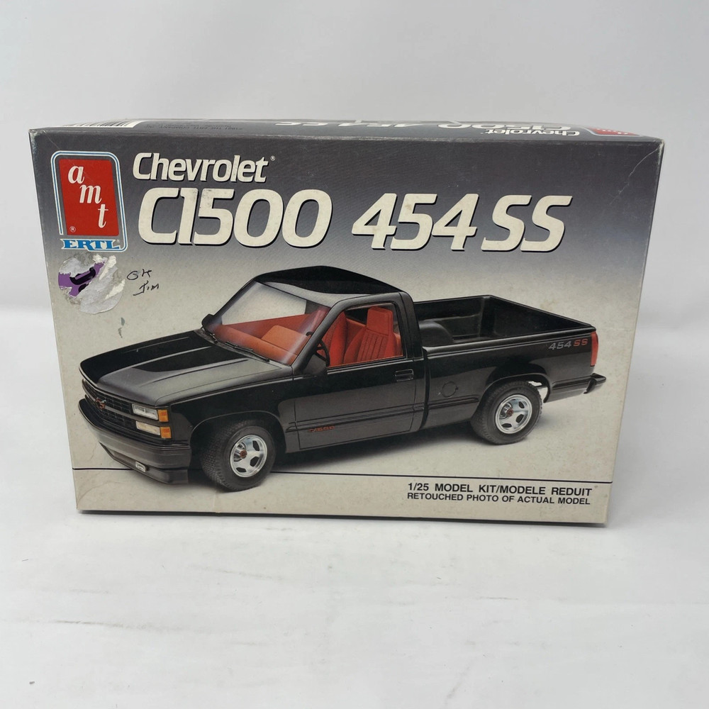 AMT ERTL # 6032 Chevrolet C 1500 454 SS PICKUP TRUCK1/25 Scale Open Unbuilt S8