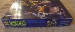 1997 POLAR LIGHTS THE MUNSTERS WEIRD, WILD , WACKY FAMILY MODEL KIT BOX OPEN