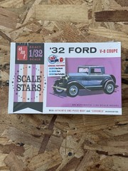 NOS 1:32 ‘32 Ford V-8 coupe Round2 Models AMT 1181/12