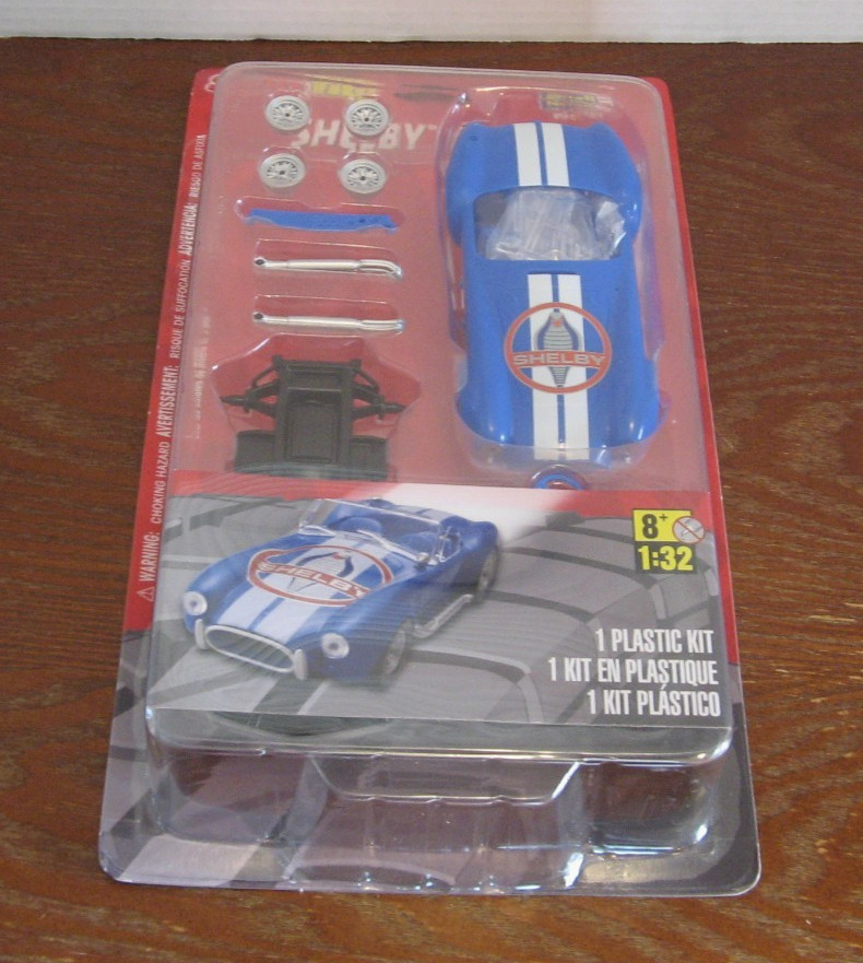 Ford Shelby Cobra Revell 1:32 scale Snap-Tite Kit 85-1751 On Card from 2012