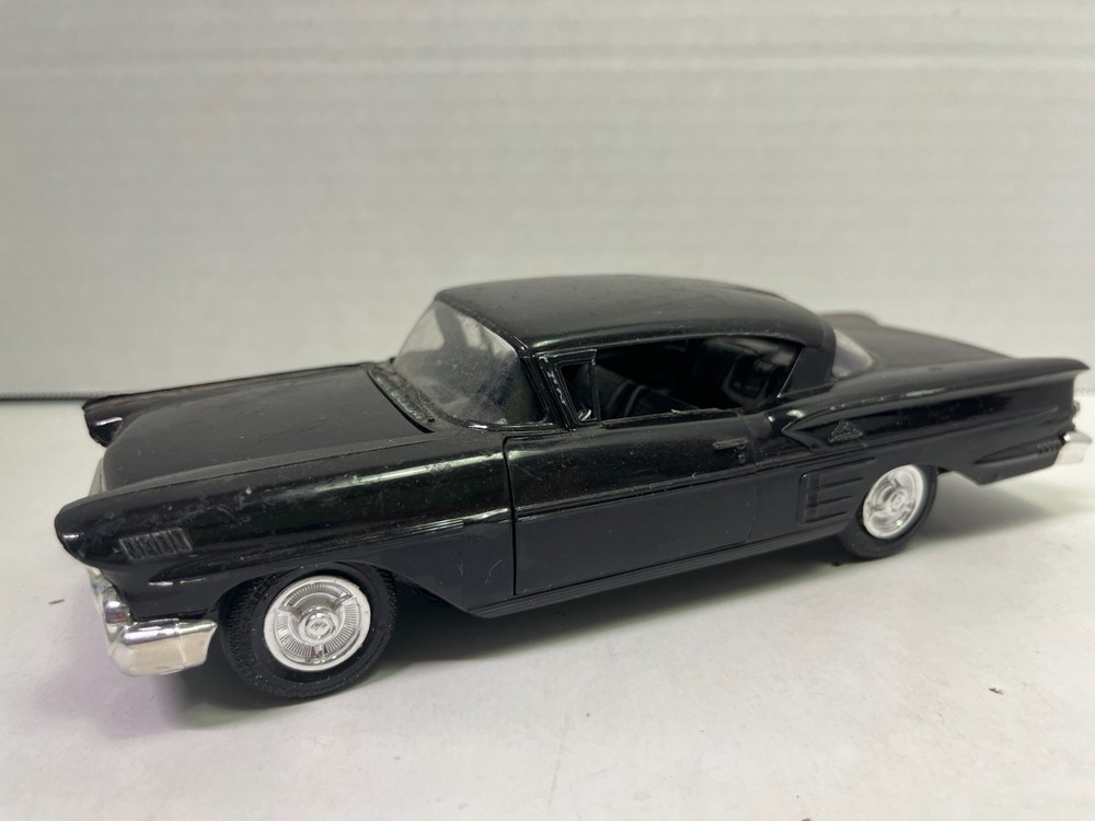 1/25-1/24 1958 CHEVROLET IMPALA COUPE BLACK BUILT PARTS MODEL CAR KIT
