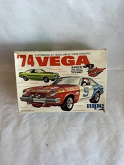 Vintage 1973 MPC ’74 Chevy Vega Customizing Model Kit 1-7427 Scale 1:25