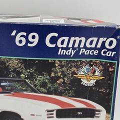 1969 Chevrolet Camaro Indy Pace Car 1:25 Scale Model Kit Monogram