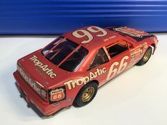 MODEL BUILT CAR PONTIAC #66 PHILLIPS TropArtic NASCAR JUNKYARD