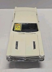 Vintage 1966 Ford Fairlane 1/24 or 1/25 Built Model READ DESCRIPTION