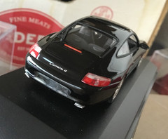 1/43 MINICHAMPS PORSHE 911 , Carrera 4, 2003, black met. mint ++!