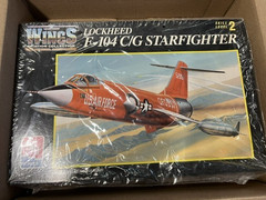 AMT ERTL MODEL KIT 1/72 SCALE LOCKHEED F-104 C/G STARFIGHTER AIRPLANE 8759
