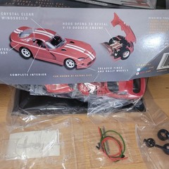 GREAT GARAGES DISPLAY KIT 1:43 SCALE RED DODGE VIPER,GARAGE,COMPLETE TOOL SET
