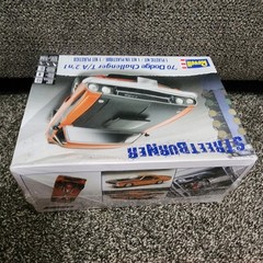 Revell 1/24 1970 Dodge Challenger 2 ‘N 1 New In Box