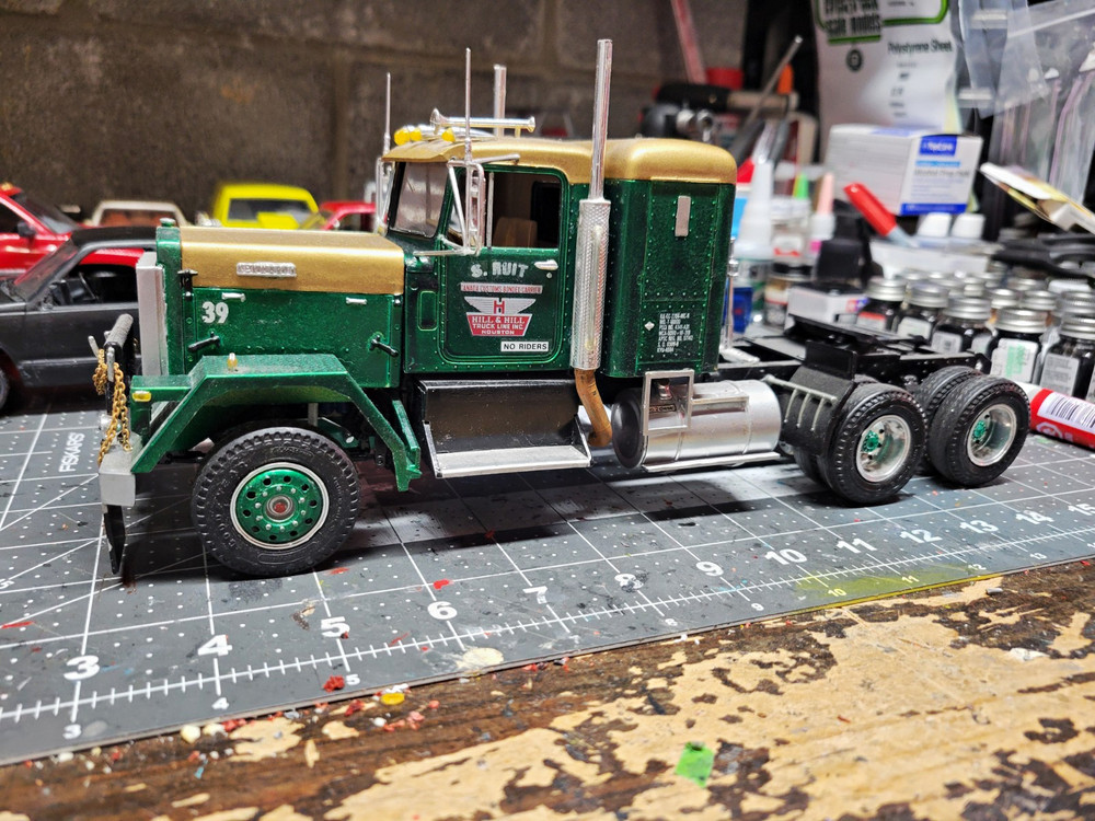 Amt Kenworth Alaskan hauler.