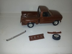 Monogram Revell Ford Pickup Needs Restoration Plastic Model Car 1/24 1/25