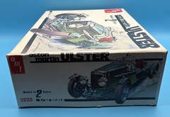 AMT Aston Martin Ulster 1:32 Scale Model Kit. MOLDED IN 2 Colors. READ