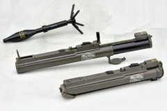 TomyTec Little Armory 1/12 LA106 M72LAW Anti Tank RPG Shoulder Plastic Model Kit